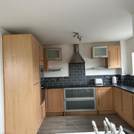 2 Bed Modern Apartment Swansea Dış mekan fotoğraf