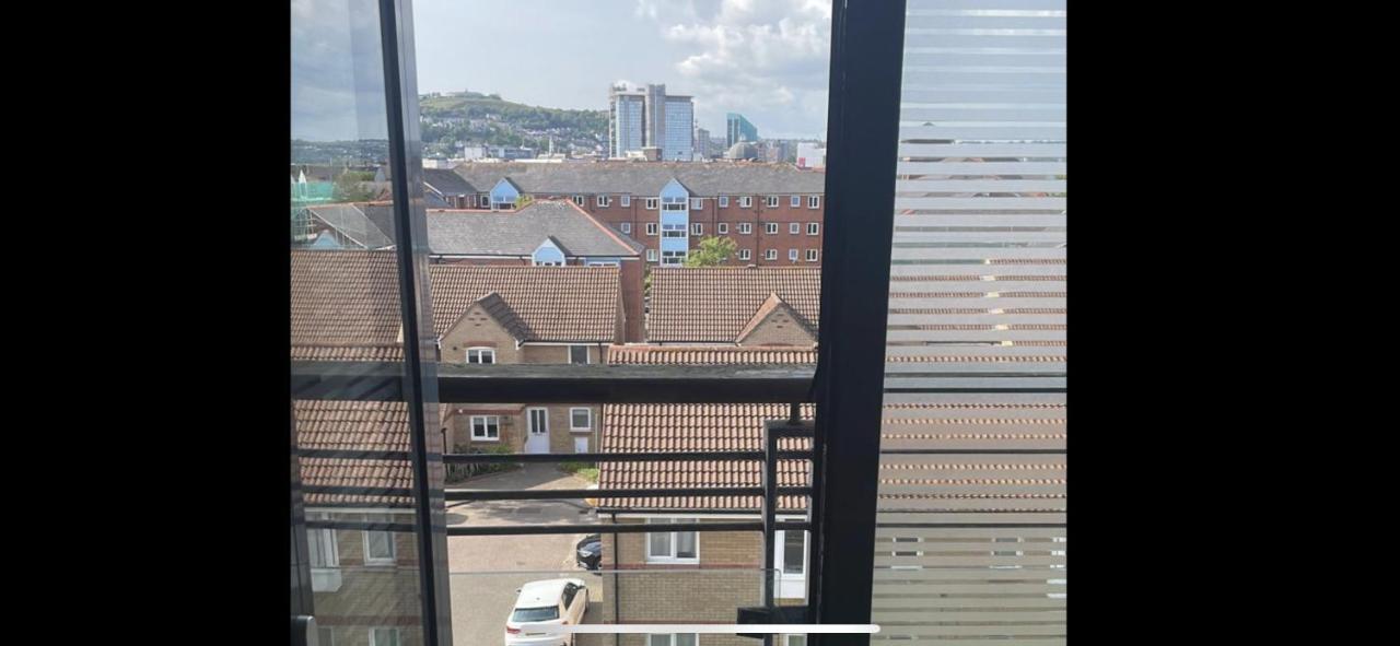 2 Bed Modern Apartment Swansea Dış mekan fotoğraf