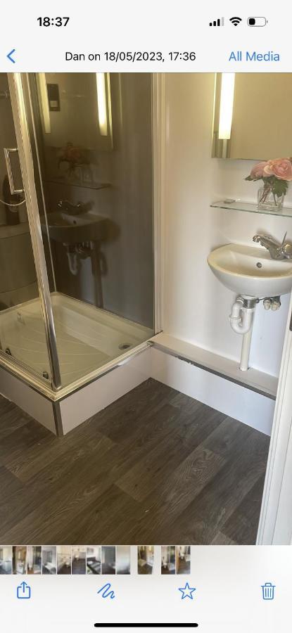 2 Bed Modern Apartment Swansea Dış mekan fotoğraf